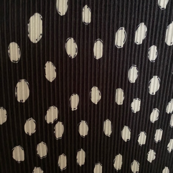 Black and white spotted midi skirt - Picture 3 of 5